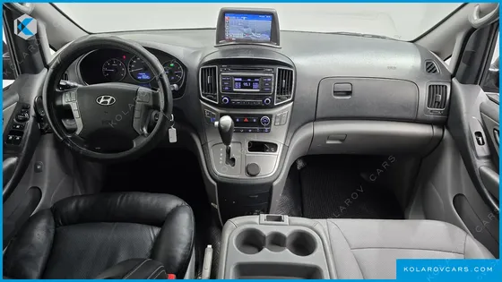 HYUNDAI STAREX 12-SEATER WAGON