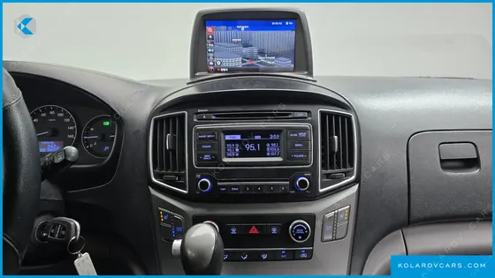 HYUNDAI STAREX 12-SEATER WAGON