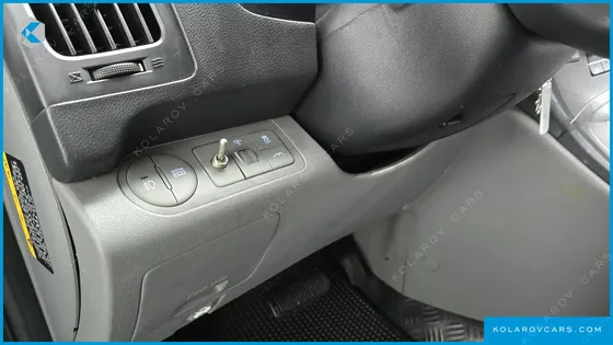 HYUNDAI STAREX 12-SEATER WAGON