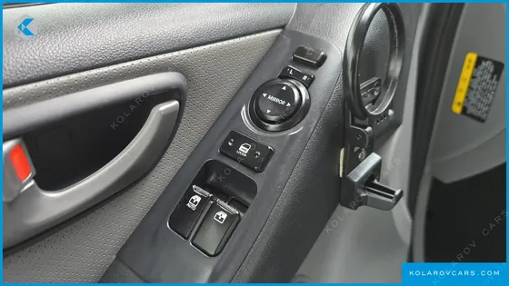 HYUNDAI STAREX 12-SEATER WAGON