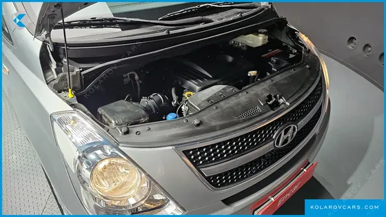 HYUNDAI STAREX 12-SEATER WAGON