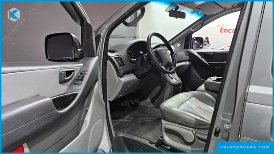 HYUNDAI STAREX 12-SEATER WAGON
