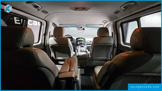HYUNDAI STAREX 12-SEATER WAGON