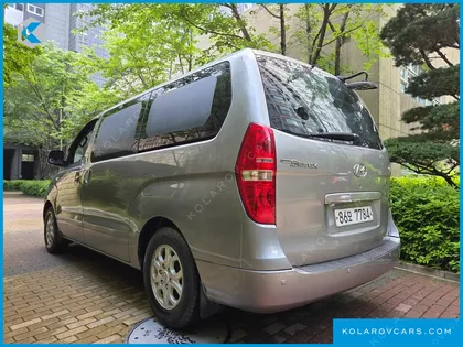 HYUNDAI STAREX 3-SEATER VAN