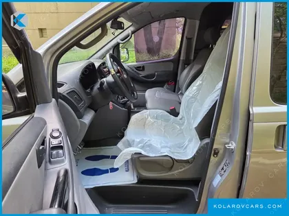 HYUNDAI STAREX 3-SEATER VAN