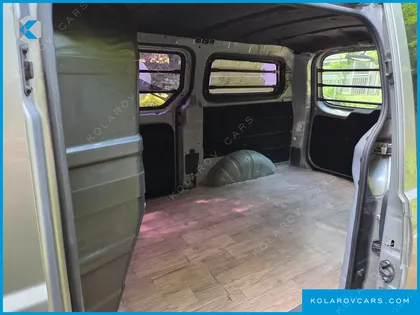 HYUNDAI STAREX 3-SEATER VAN