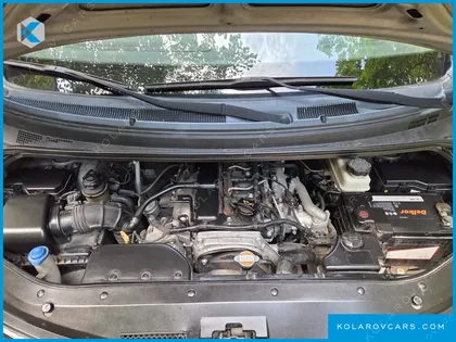 HYUNDAI STAREX 3-SEATER VAN
