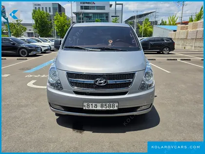 HYUNDAI STAREX 5-SEATER VAN