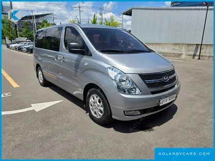 HYUNDAI STAREX 5-SEATER VAN
