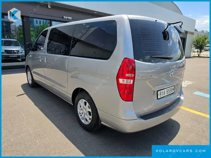 HYUNDAI STAREX 5-SEATER VAN