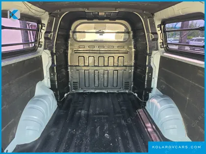 HYUNDAI STAREX 5-SEATER VAN