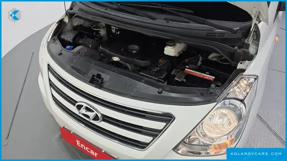 HYUNDAI STAREX 12-SEATER WAGON