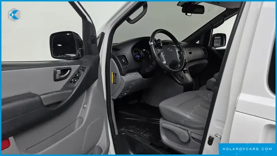 HYUNDAI STAREX 12-SEATER WAGON