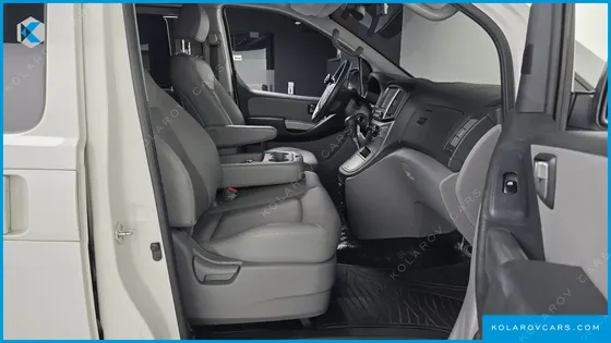 HYUNDAI STAREX 12-SEATER WAGON
