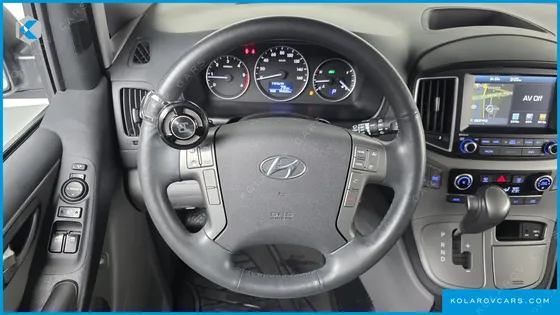 HYUNDAI STAREX 12-SEATER WAGON