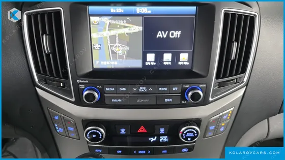 HYUNDAI STAREX 12-SEATER WAGON
