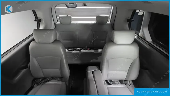 HYUNDAI STAREX 12-SEATER WAGON