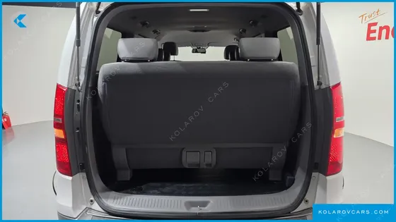 HYUNDAI STAREX 12-SEATER WAGON