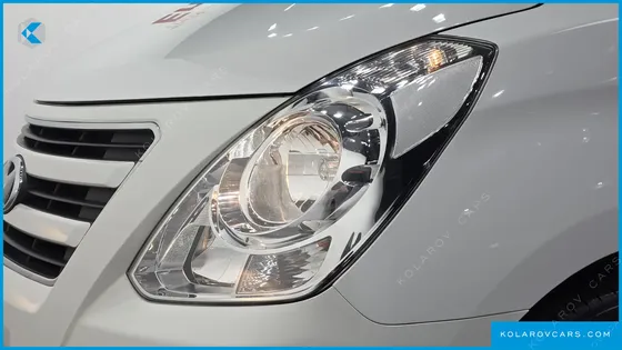 HYUNDAI STAREX 12-SEATER WAGON