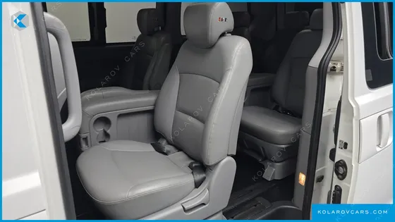 HYUNDAI STAREX 12-SEATER WAGON