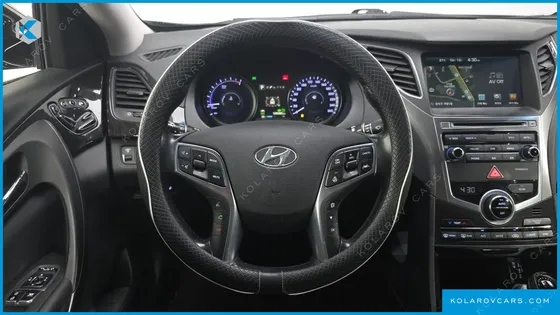 HYUNDAI GRANDEUR PREMIUM