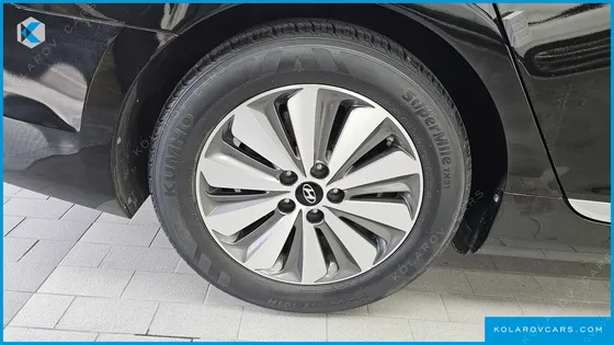 HYUNDAI GRANDEUR PREMIUM