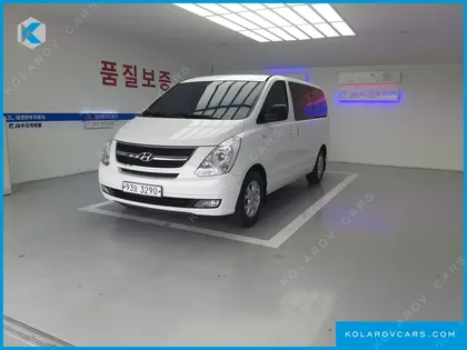 HYUNDAI STAREX 5-SEATER VAN