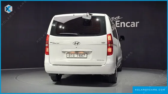 HYUNDAI STAREX 5-SEATER VAN