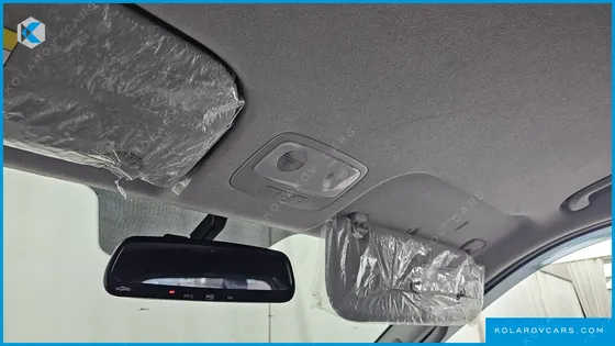 HYUNDAI STAREX 5-SEATER VAN