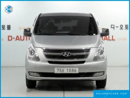 HYUNDAI STAREX 11-SEATER WAGON
