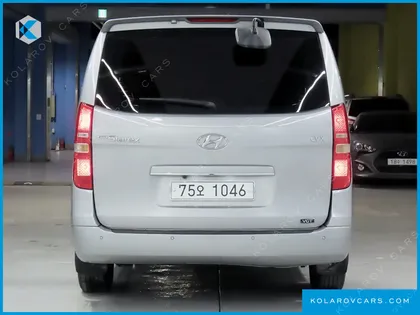 HYUNDAI STAREX 11-SEATER WAGON