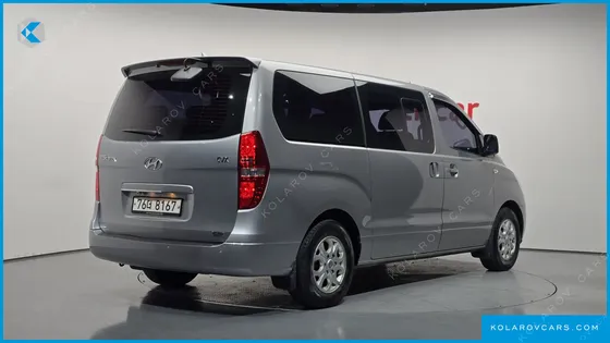 HYUNDAI STAREX 12-SEATER WAGON