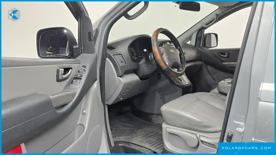 HYUNDAI STAREX 12-SEATER WAGON
