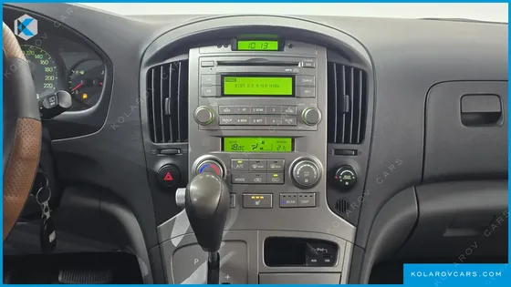 HYUNDAI STAREX 12-SEATER WAGON