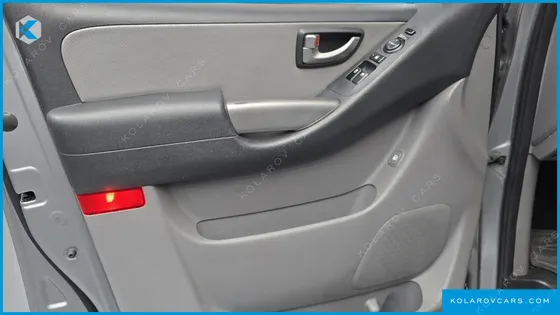 HYUNDAI STAREX 12-SEATER WAGON