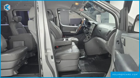 HYUNDAI STAREX 12-SEATER WAGON