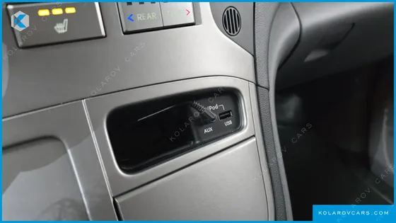 HYUNDAI STAREX 12-SEATER WAGON