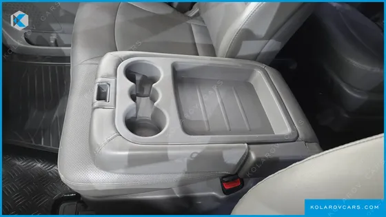 HYUNDAI STAREX 12-SEATER WAGON
