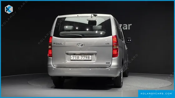 HYUNDAI STAREX 12-SEATER WAGON