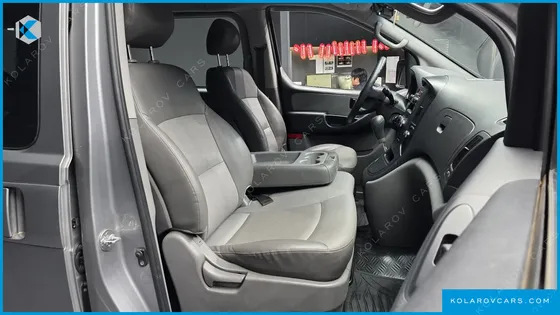 HYUNDAI STAREX 12-SEATER WAGON