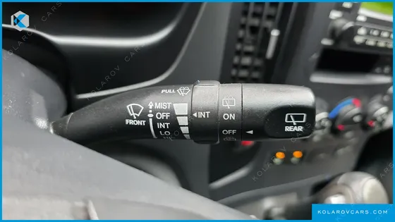 HYUNDAI STAREX 12-SEATER WAGON