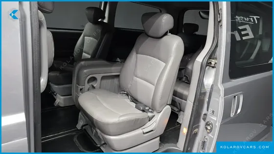 HYUNDAI STAREX 12-SEATER WAGON
