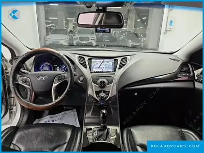 HYUNDAI GRANDEUR PREMIUM