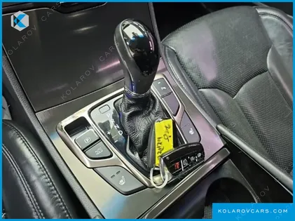 HYUNDAI GRANDEUR PREMIUM