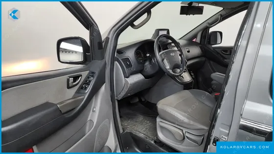 HYUNDAI STAREX 11-SEATER WAGON