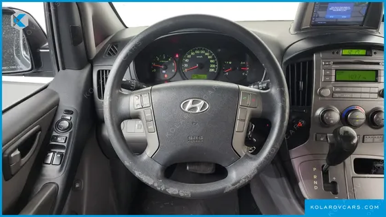 HYUNDAI STAREX 11-SEATER WAGON