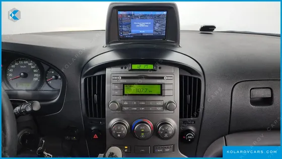 HYUNDAI STAREX 11-SEATER WAGON