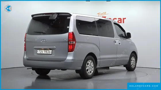 HYUNDAI STAREX 12-SEATER WAGON