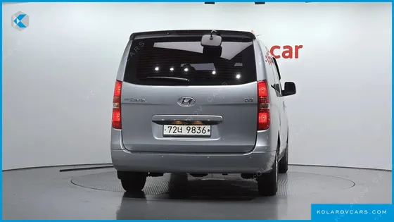 HYUNDAI STAREX 12-SEATER WAGON
