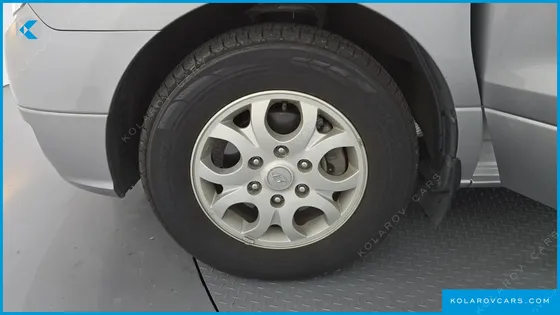 HYUNDAI STAREX 12-SEATER WAGON